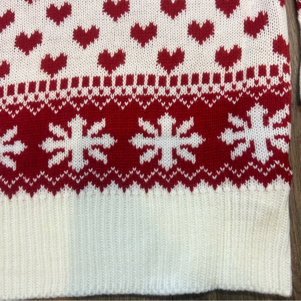 NWOT Christmas Holiday Ugly Sweater Raindeer Knit Cardigan White Red Cold Snow M - Picture 10 of 13